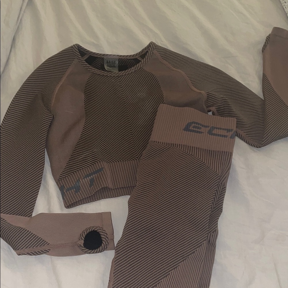 ECHT Seamless Set Arise Ignite in Brown and Black